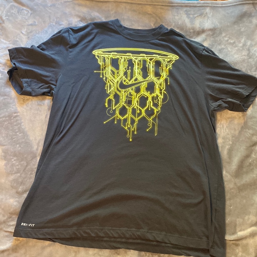 Nike dri-fit tee